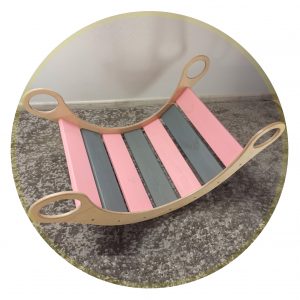 Dřevěná houpačka Montessori 7v1 bez madel, barevná růžovo-šedá